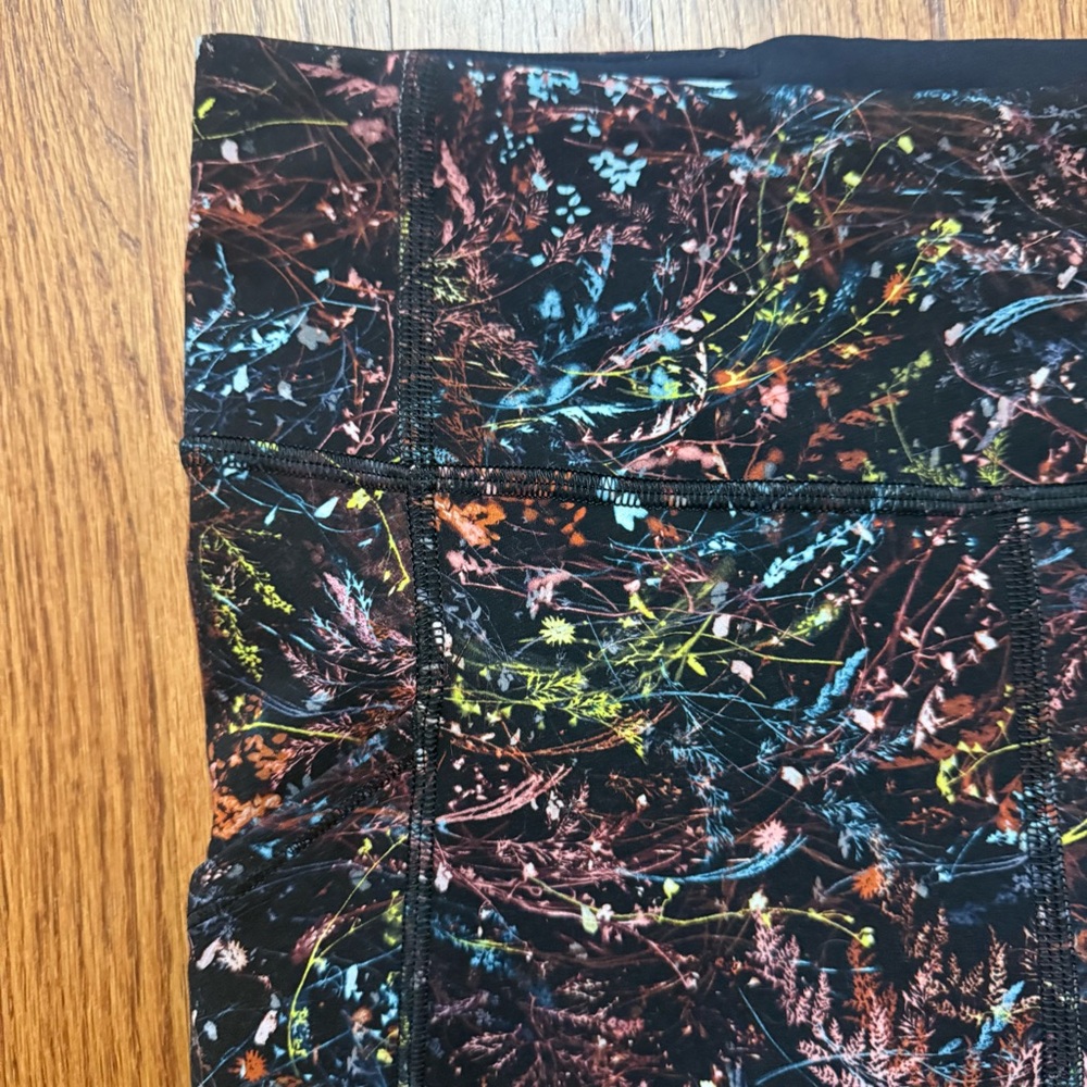 Lululemon Invigorate High-Rise Tight 25" in Foliage Overlay Multi size 6 - Picture 3 of 14